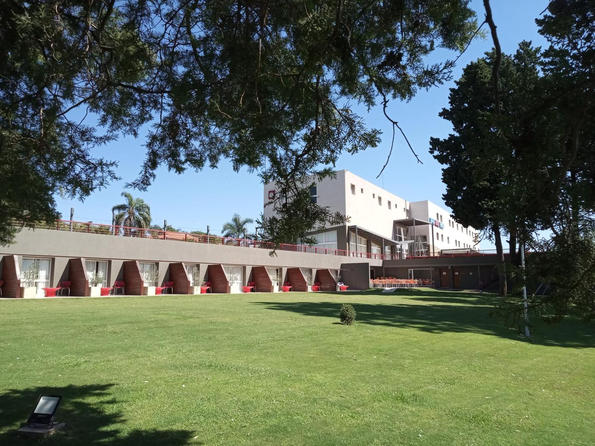 Amerian Villa Del Dique Kültér fotó
